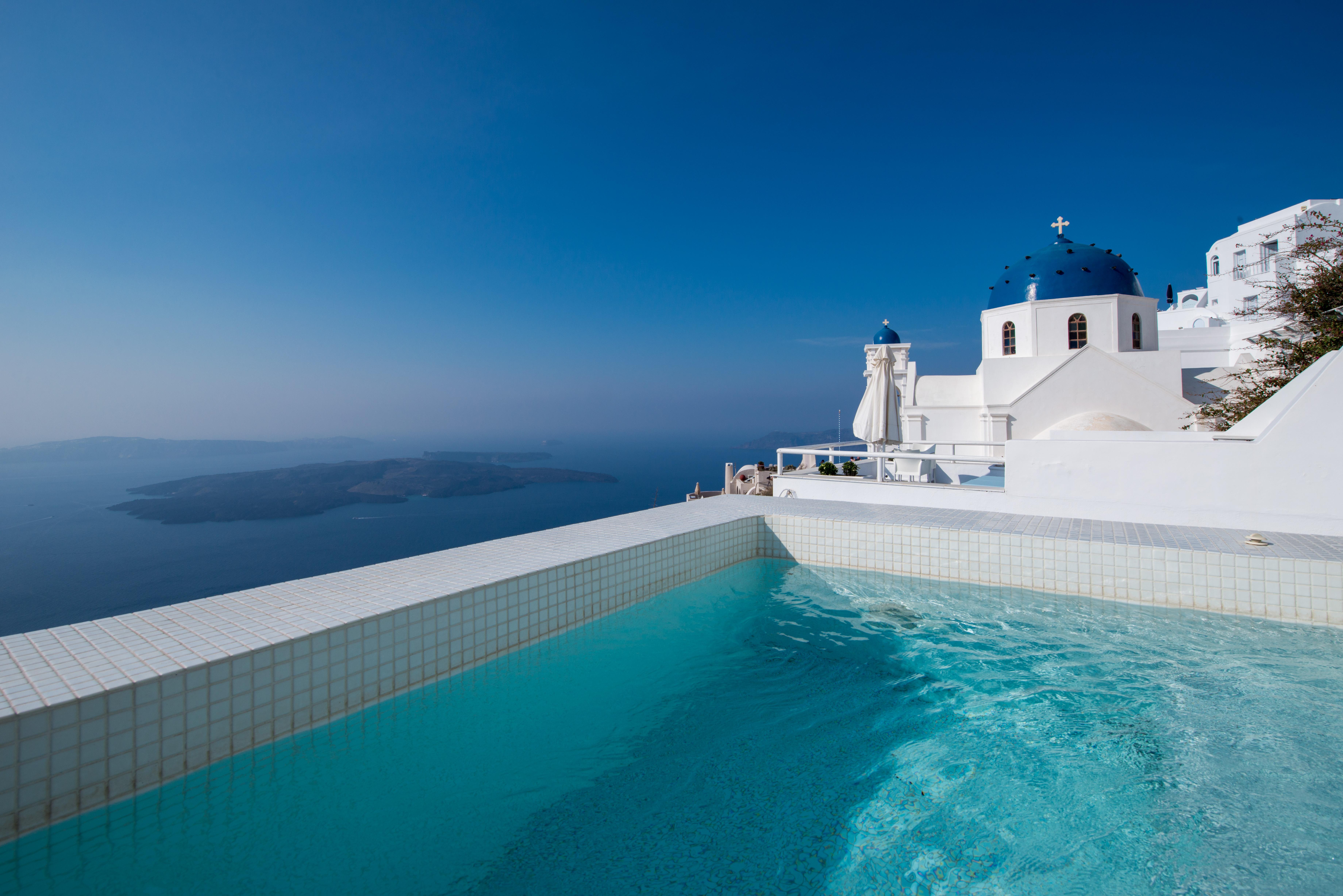 Alexander suites discount santorini